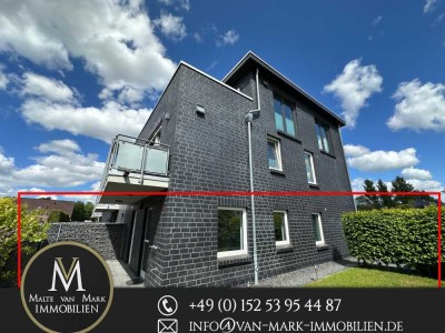 Hochwertig und neuwertig! Erdgeschosswohnung mit Garten, Terrasse und zwei Parkplätzen