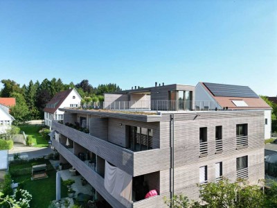 Penthousewohnung mit Dachterrasse und Blick ins Grüne + TG-Platz und Außenstellplatz