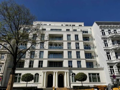 sehr helle Mietwohnung und Tiefgaragenstellplatz im Rothenbaum-Palais