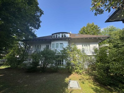 Das Beste kommt zum Schluss! Sonnige 2-Zimmer ETW zum Kauf in München im DG inkl. EBK!