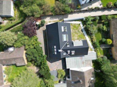 Qualität die bleibt: Schönes Zweifamilienhaus – energieeffizient, modern & familienfreundlich