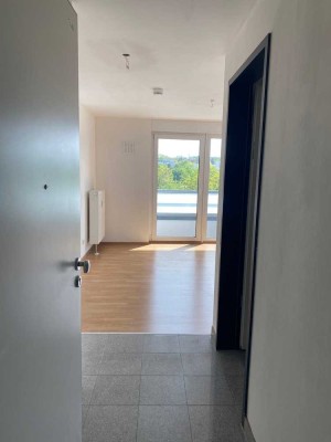 Appartement mit Balkon } nur für Studenten, Azubis