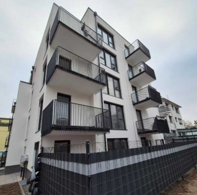 EXKLUSIV | 3 Zimmer | Badezimmer | Große Terrasse | Flur | Gäste-WC | Keller | Garage – Doppelparker