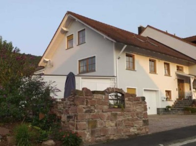Schönes Einfamilienwohnhaus mit Wintergarten ab 01.03.26 zu vermieten