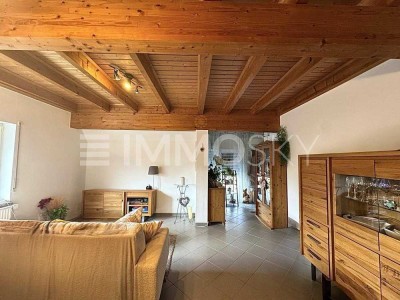 ** MFH mit 2 WE, Hinterhaus, Gewerbe und Bauland **