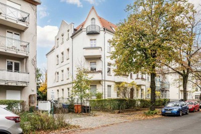 Renovierte DG-Wohnung mit Bilderbuchblick ins Grüne