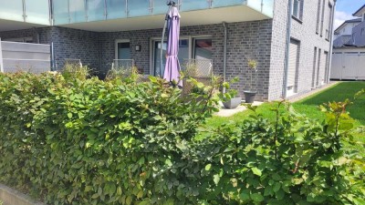 Hochwertige barrierefreie 3-Zimmer-EG-Wohnung mit Terrasse, Garten und Carport