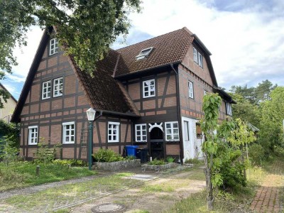 3 Zimmerwohnung, Terrasse, grosser Wintergarten mit Zimmer