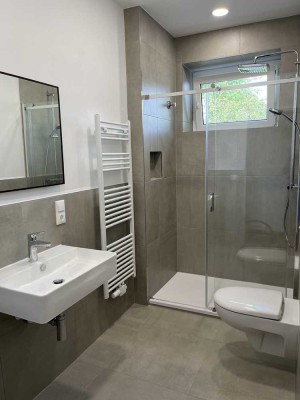 Erstbezug nach Sanierung, 2 Zimmer Wohnung mit Süd Balkon, provisionsfrei