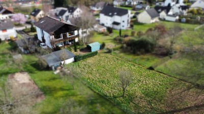 2-/3-Familienhaus auf riesigem Grundstück