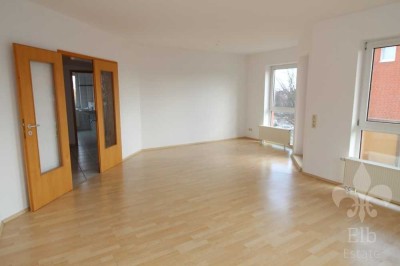 Großzügige 3 Raum Wohnung mit Balkon, Tageslichtbad und Keller im Lindenplatz/Hermsdorf