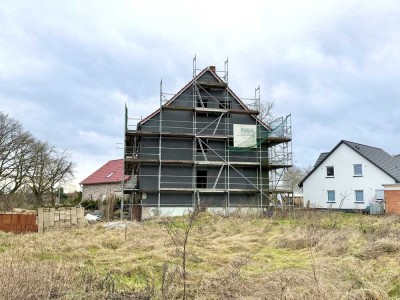 1- bis 3-Familienhaus zur freien Gestaltung auf großem Grundstück (Bauplatz) in schöner Lage