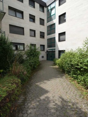 Moderne Dachgeschosswohnung – Vermietet, mit Balkon und gute Lage