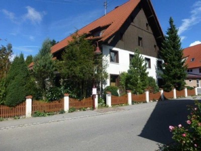 Idyllisch und Vielseitig Top gepflegtes, großzügiges Mehrgenerationenhaus