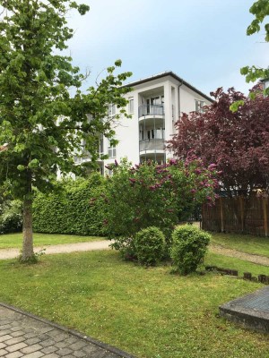 Lichtdurchflutete, gemütliche 2-Zimmer-Wohnung mit Balkon und TG am Stadtpark in Erding