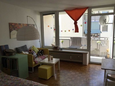 Schöne 1-Zimmer-Wohnung in perfekter Lage mit Balkon und Einbauküche