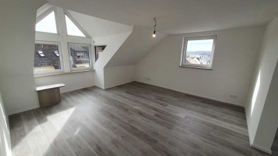 Sehr großzügige, kernsanierte Wohnung mit Aussicht und moderner Ausstattung