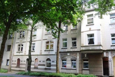 *CHARMANTER ALTBAU! Großzügige 5,5-Zi.-ETW, Sybelstraße, E-Frohnhausen!*