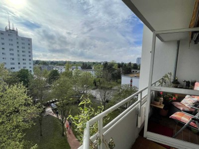 Herrliche 4ZKB in sehr guter Lage mit Loggia und toller Aussicht inkl. Küche