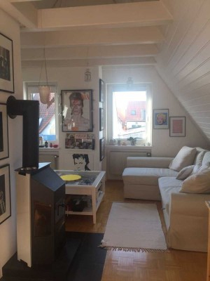 Gemütliche Dachgeschosswohnung in ruhiger/zentraler Lage; auch sehr gut als Pendlerwohnung geeignet