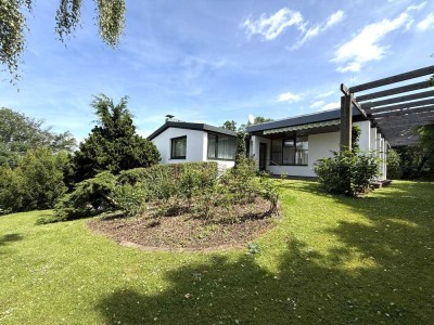Architektenhaus mit Gartenidylle in begehrter Wohnlage