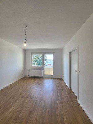 *Sehr schön geschnittene 3-Zimmerwohnung*** + Balkon + Wannenbad + Einbauküche als Option!