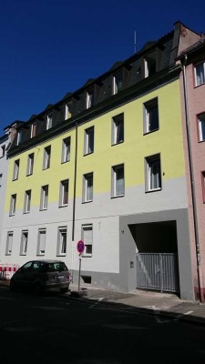 Schöne 3-Zimmer-Wohnung - neu renoviert! Einbauküche möglich