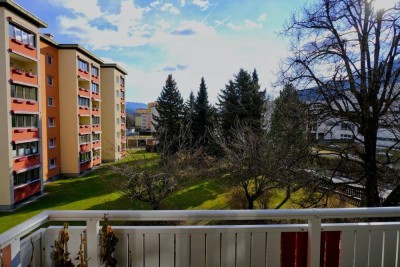 NEUER PREIS! Schöne, helle Eigentumswohnung in zentraler Lage mit Balkon