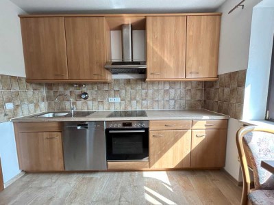 Helle 2-ZKB mit schöner Loggia und TG in Neusäß zu vermieten