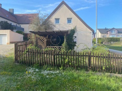 Renovierungsbedürftiges Haus in Bechhofen OT