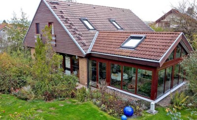 Schönes Einfamilienhaus mit separater Einliegerwohnung in Top Lage