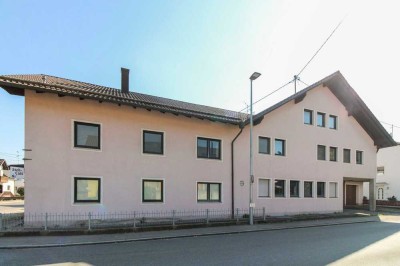 Bezugsfreies Wohn-und Geschäftshaus mit 2 Wohneinheiten und einem Laden in zentraler Lage