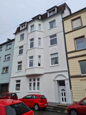 Sanierte 3-Zimmer-EG-Wohnung mit Balkon in der beliebten Südstadt