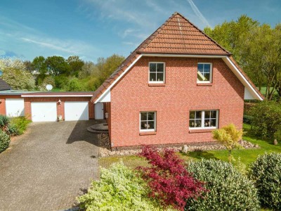 Charmantes Einfamilienhaus im Landhaus-Stil mit unverbaubarem Ausblick