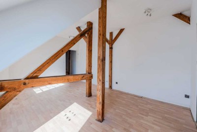 Sonnige Aussichten: Dachgeschoss mit Raum zur Entfaltung