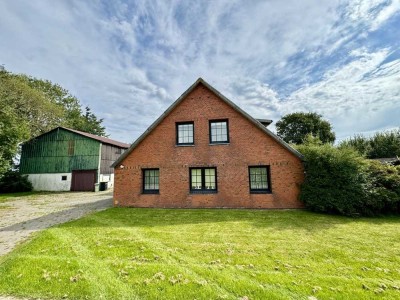 TRAUMHAFTE LAGE! Einfamilienhaus mit Stallgebäude in Kronprinzenkoog!