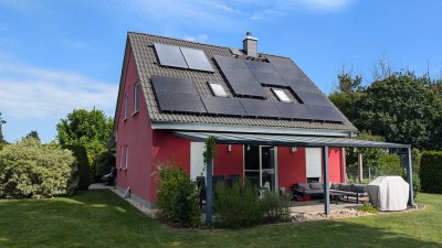 Modernes Einfamilienhaus mit Pool & Solaranlage inkl. Speicher