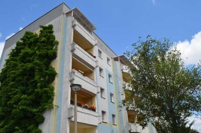 Helle, freundliche 2-Zimmerwohnung mit Balkon !