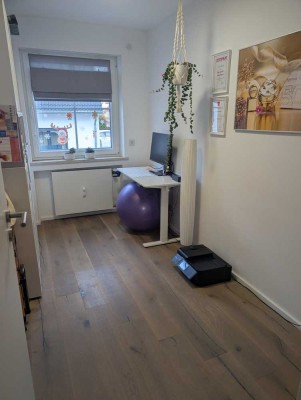 Großzügige 5-Zimmer-Wohnung mit Balkon und Garage in Röhrmoos