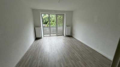 Renovierte 3-Zi.-Whg. mit Balkon sucht neuen Bewohner!