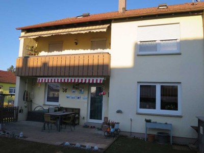 2 Familienhaus in ToP Wohnlage mit 4 Garagen
