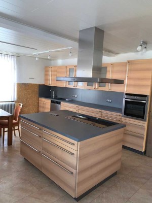 Erdgeschosswohnung mit hochwertige Küche