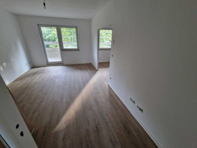 Große 5 Raumwohnung + 2 Balkone + Fußbodenheizung + Badewanne + Dusche + Solarstrom
