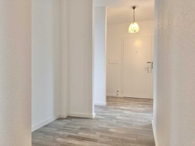 Gemütliche Dachgeschosswohnung mit Stellplatz in Heide zu vermieten