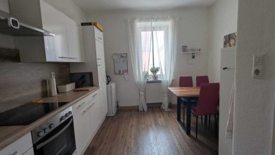 Gemütliche 2-Zimmer-Wohnung mit Wohnküche, WG geeignet in Augsburg