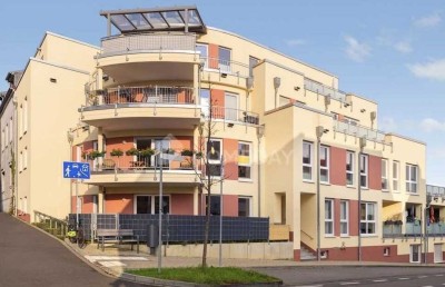 Moderne und geräumige Wohnung mit zwei Zimmern sowie  Balkon und Einbauküche in Brühl