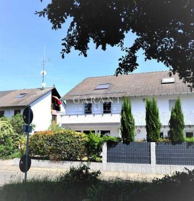 Sanierte, große Doppelhaushälfte in ruhiger Lage