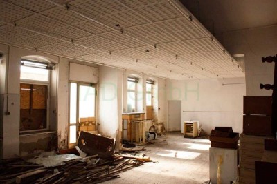 Großes Wohn- und Geschäftshaus zur Sanierung
