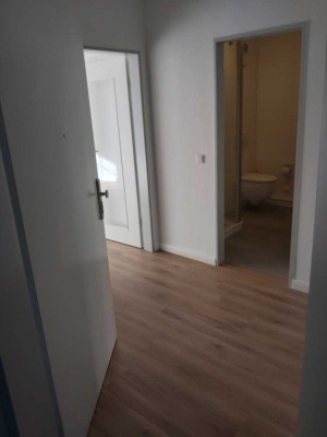 Zentrumsnahe 2-Z.-Wohnung nach Sanierung v. Privat