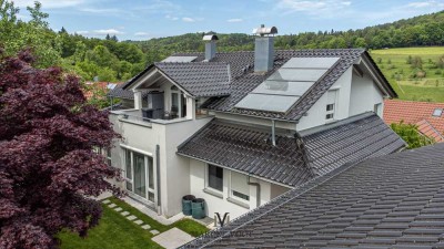 Großzügiges 3-Familienhaus mit Weitblick und Gartenidylle im Ortsteil Walkersbach